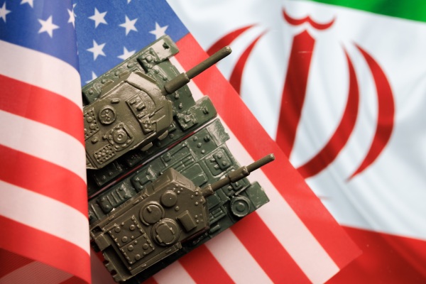 Число погибших при ударах США по Ирану выросло до 53