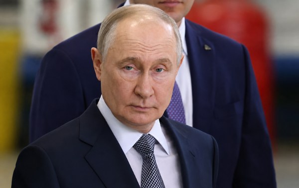 Путин пойдет на эскалацию войны в Украине - Reuters