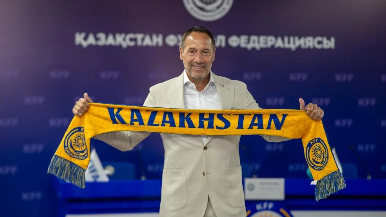 КФФ выбрала Джона ван’т Шкипа главным тренером сборной Казахстана