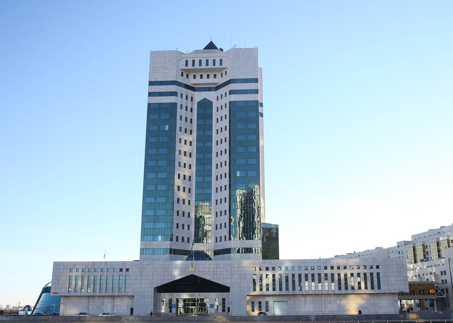 Правительство Казахстана ушло в отставку: Токаев подписал указ