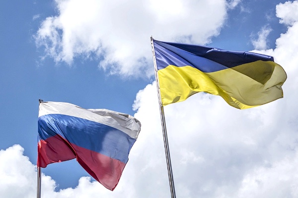 Россия и Украина договорились на три дня не бить по Москве и Киеву на время визита посланников США
