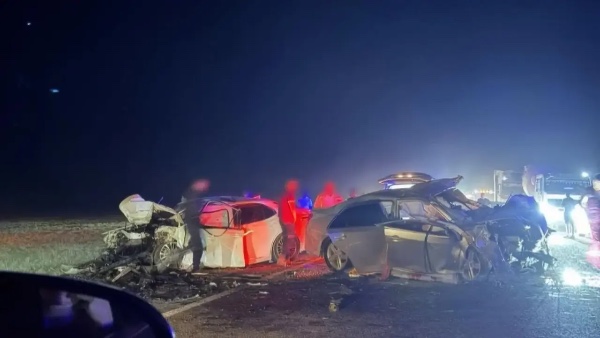 Четыре человека погибли после столкновения двух Toyota Camry в Мангистауской области
