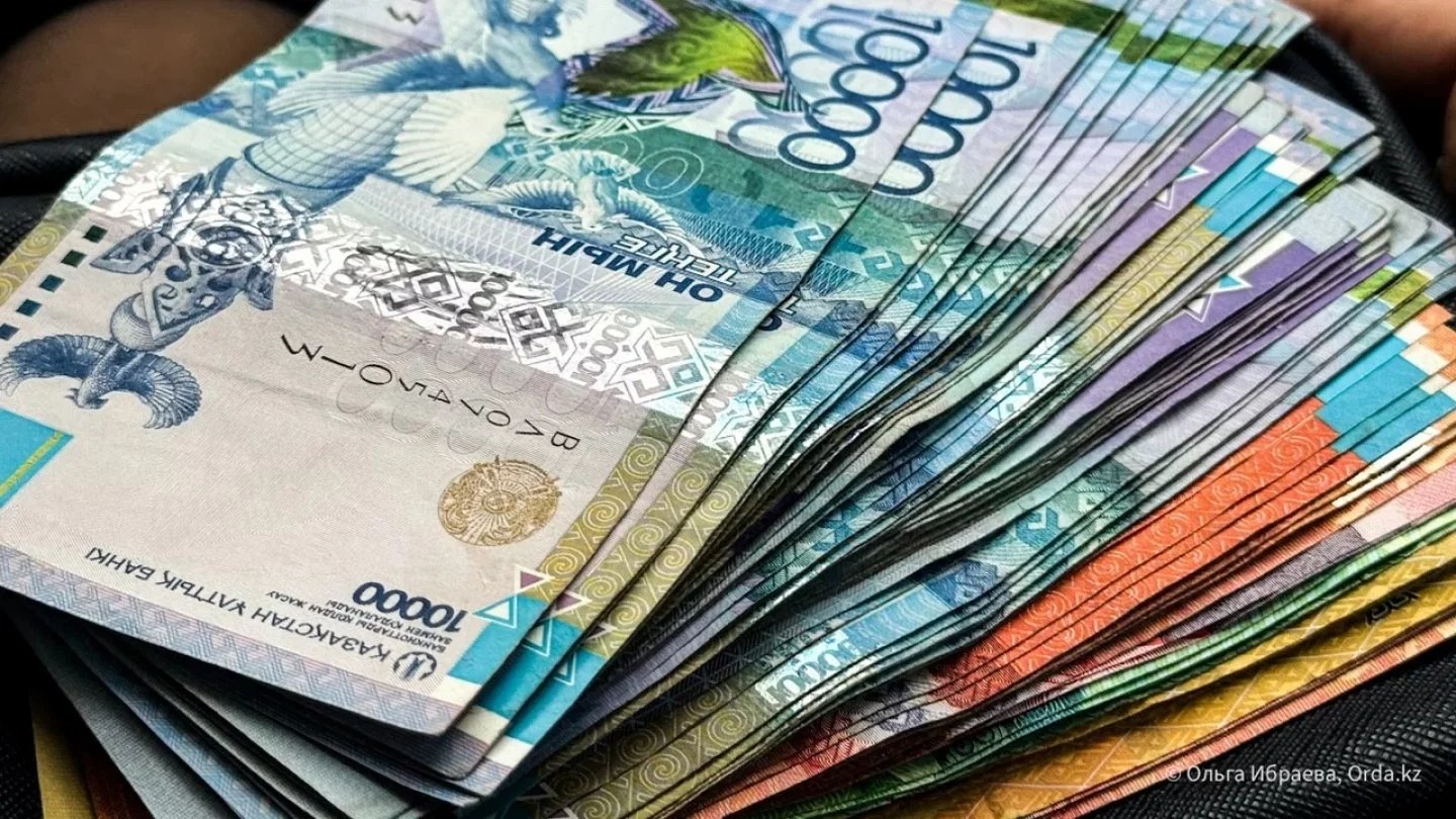 В Астане женщина обманула учеников курсов по маркетплейсам на миллионы теңге