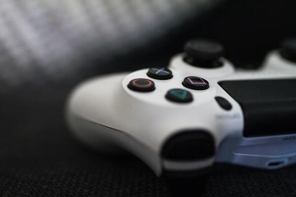 В колонии Павлодара заключенные играли в PlayStation и сидели в интернете